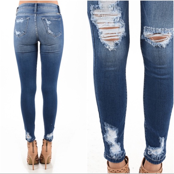 LAST‼️5 🌟 Maddie Distressed Skinnies - Picture 2 of 2